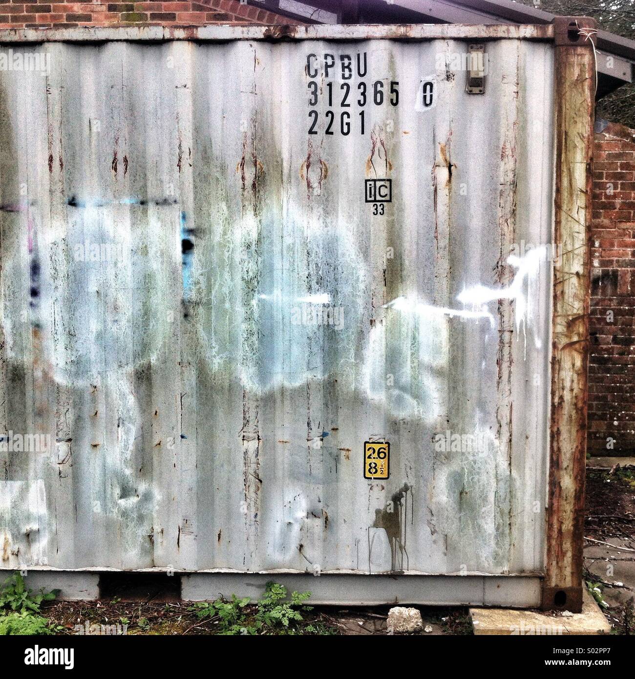 Rusty Old Shipping Container Stockfotos Und Bilder Kaufen Alamy