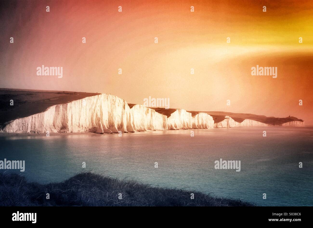 Die sieben Schwestern weißen Klippen an der Südküste von England. - Smartphone-aufgenommenes Stockfoto