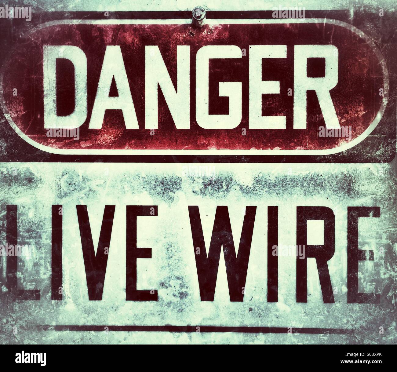 Gefahr - Live Wire Zeichen Stockfoto