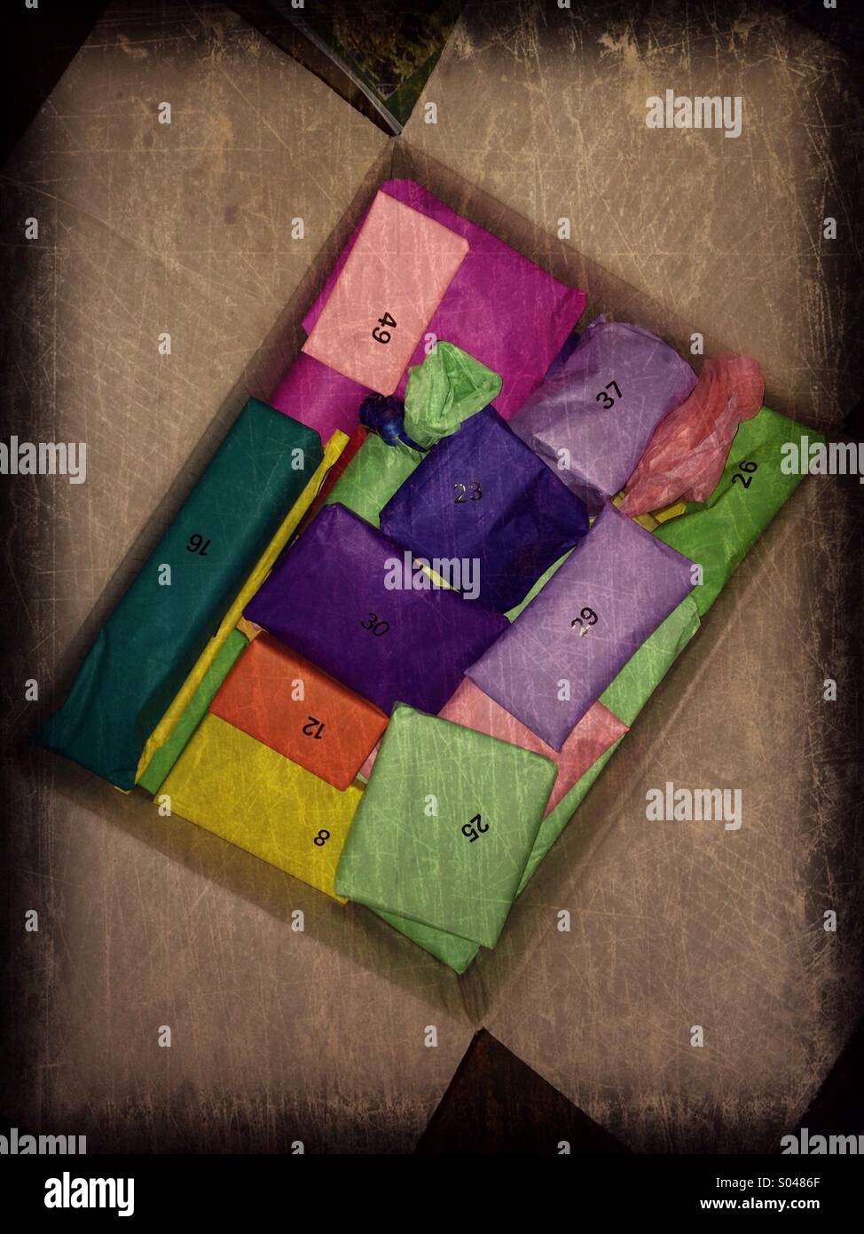 Bunte Geschenkboxen - Smartphone-aufgenommenes Stockfoto