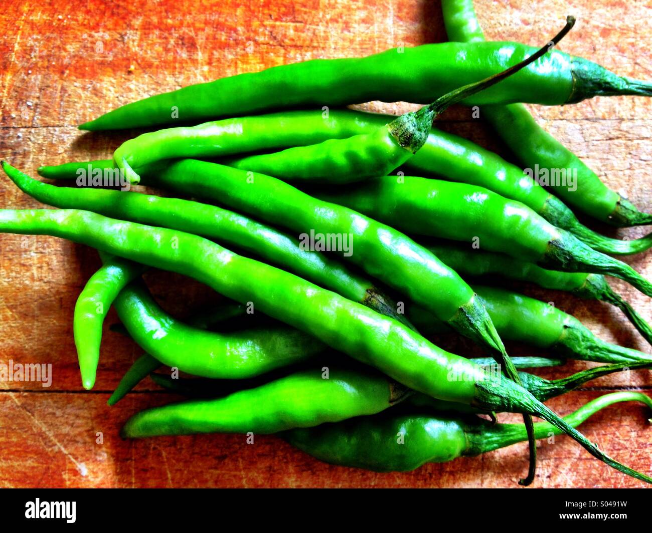 Grüne Chilischoten Stockfoto