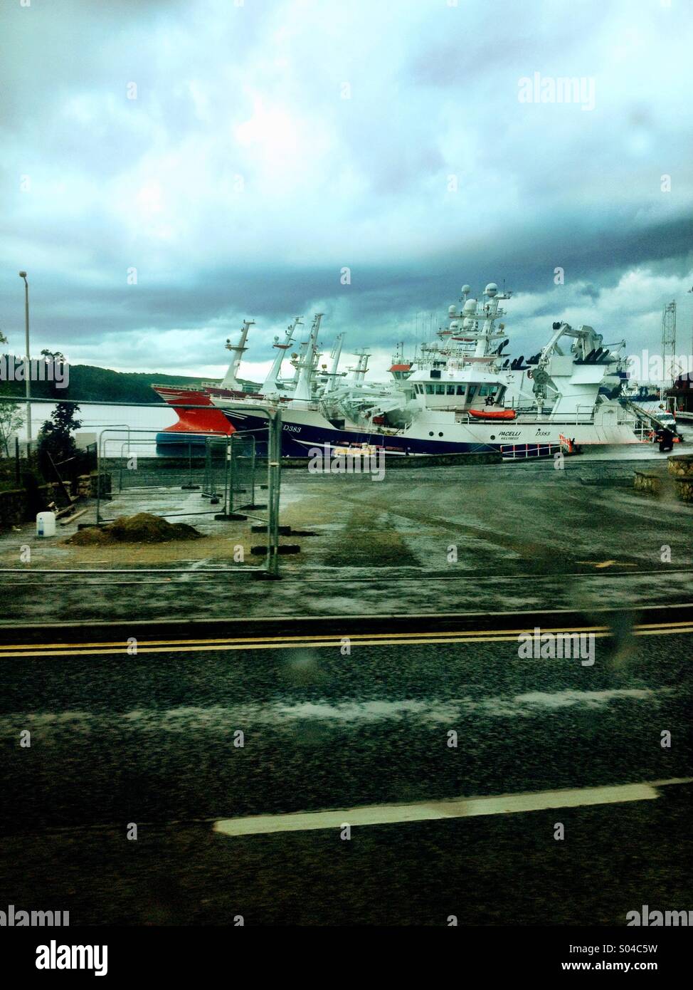 Regentag In Killybegs - Smartphone-aufgenommenes Stockfoto