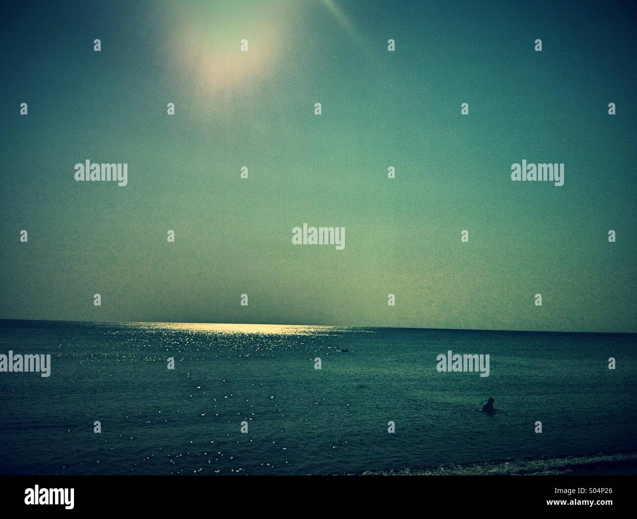 Spektakuläre sonnigen Morgen, bulgarischen Meer, Schwarzes Meer, Bulgarien - Smartphone-aufgenommenes Stockfoto