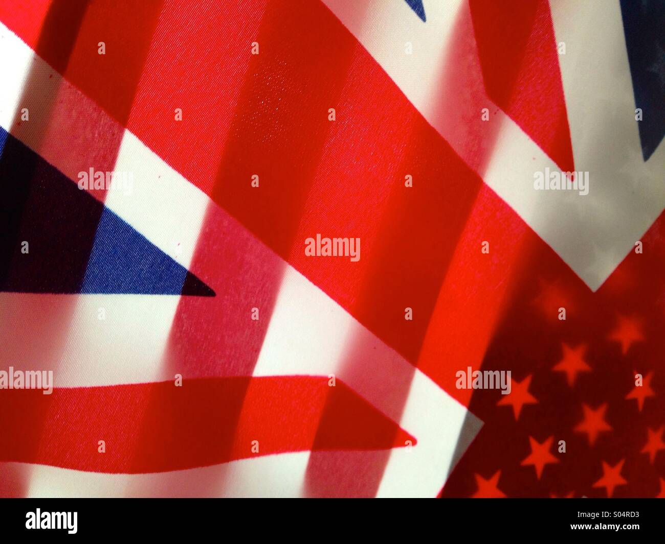 Transparente Fahnen von England und USA Stockfoto