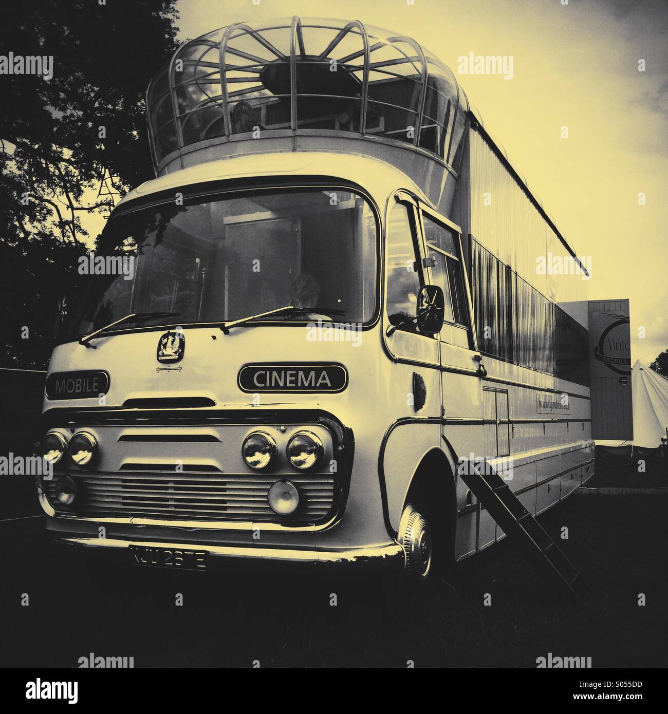 Vintage mobiles Kino - Smartphone-aufgenommenes Stockfoto
