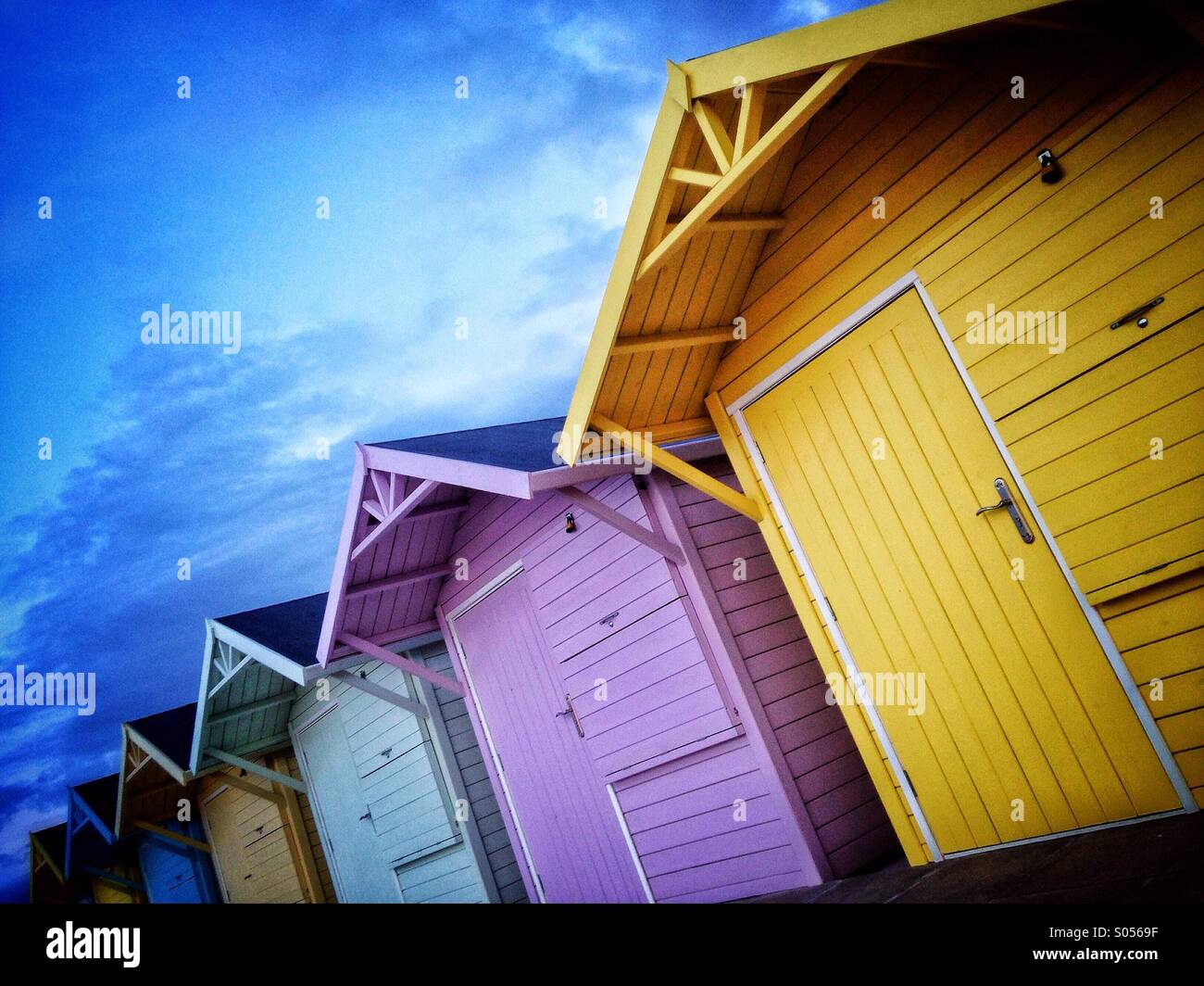 Farbenfrohe Strandhütten, Fleetwood in der Nähe von Blackpool, UK Stockfoto