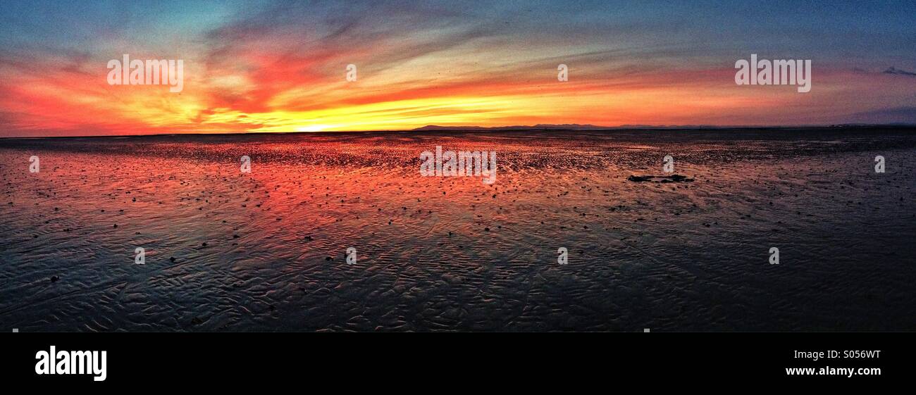 Sonnenuntergang über Fleetwood Strand, UK Stockfoto