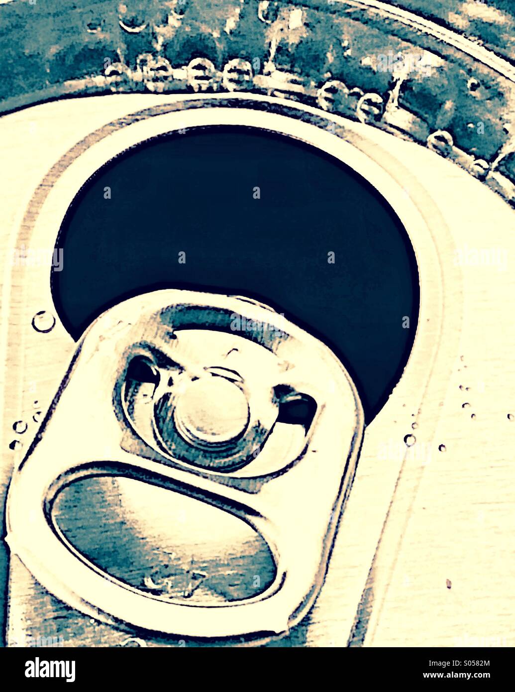 Offener Ring ziehen kann und Luftblasen - Smartphone-aufgenommenes Stockfoto