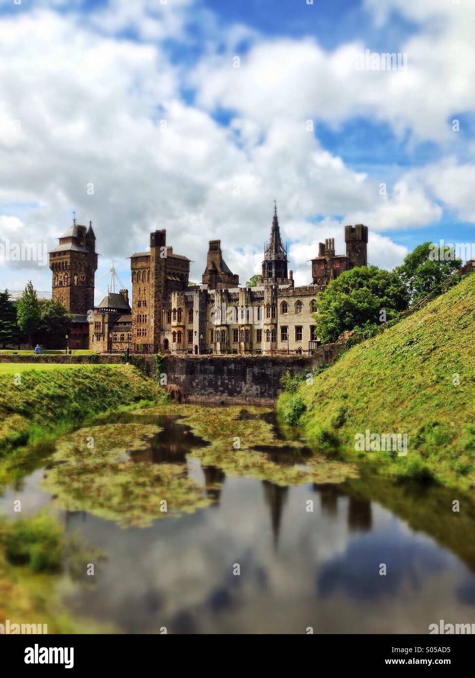 Cardiff Castle in den Mittelpunkt der walisischen Hauptstadt Stockfoto