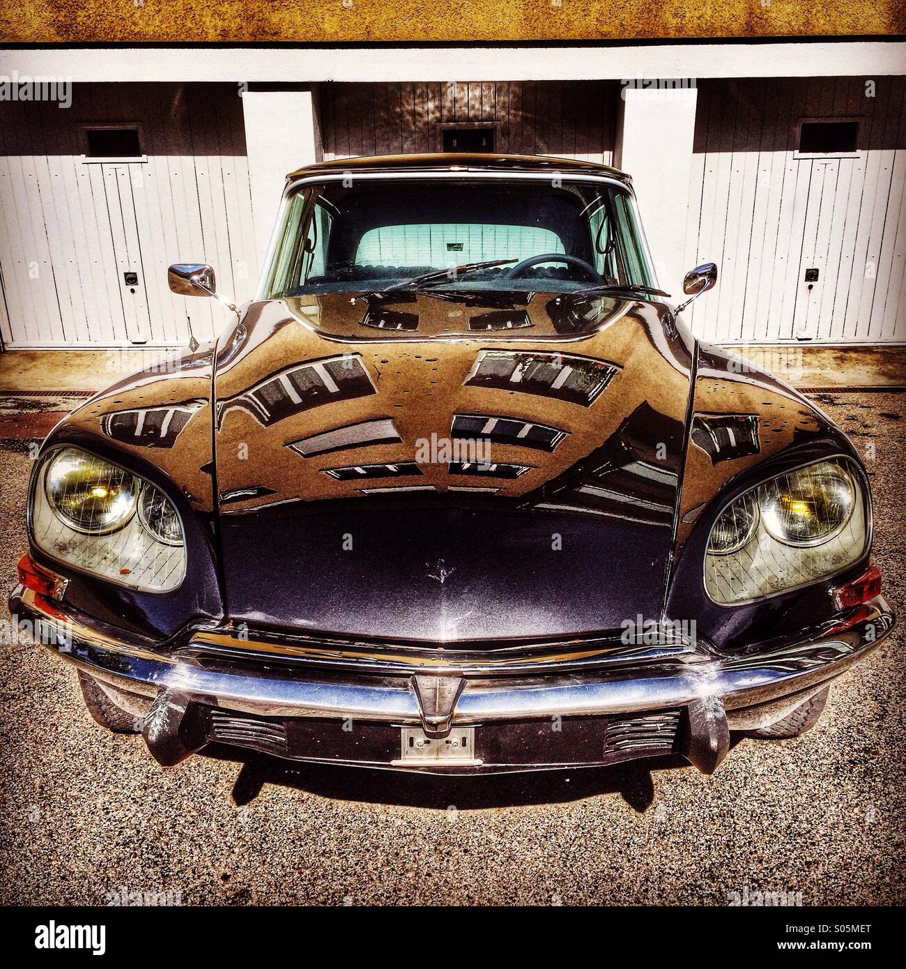 Citroën DS französische Oldtimer - Smartphone-aufgenommenes Stockfoto