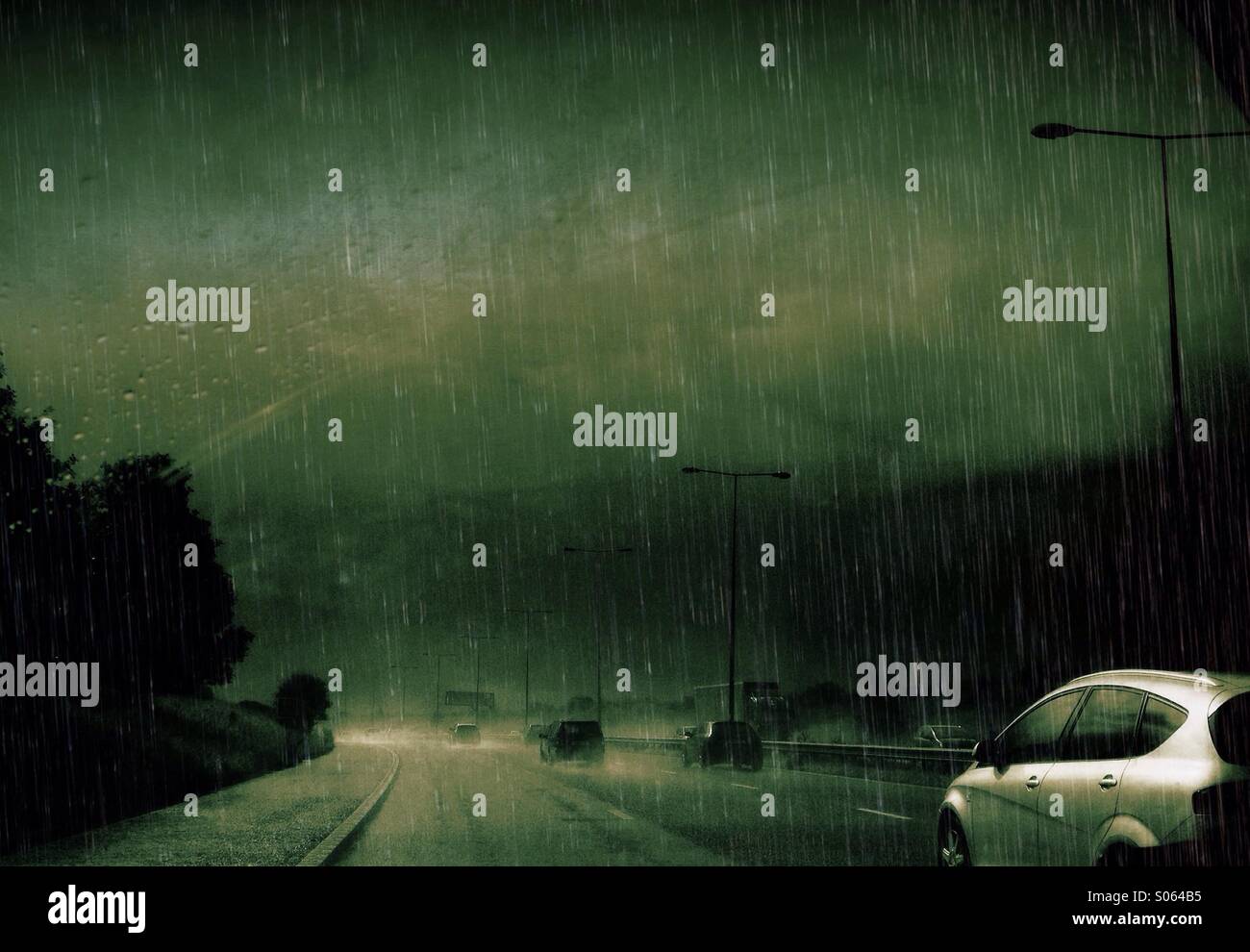 Schlechtes Wetter auf Autobahn Stockfoto