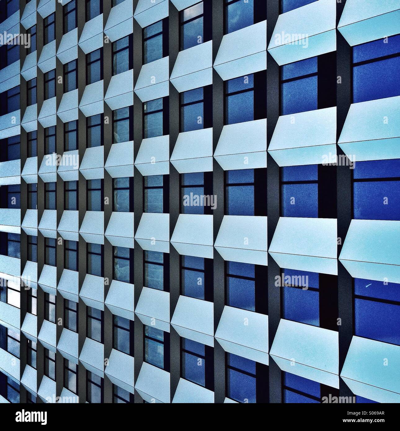 Fassade des modernen Gebäude im Bau in Hamburg, Deutschland Stockfoto