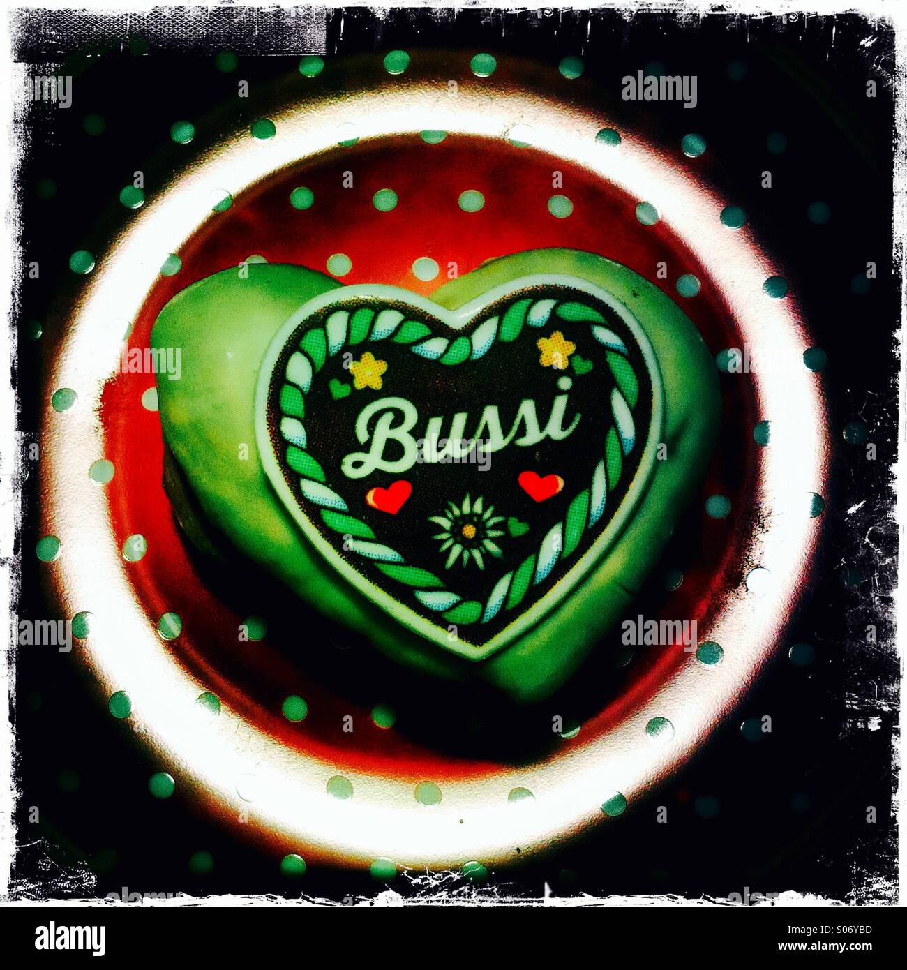 Bussi, Kuss, Oktoberfest, Deutschland, Volksfest. - Smartphone-aufgenommenes Stockfoto