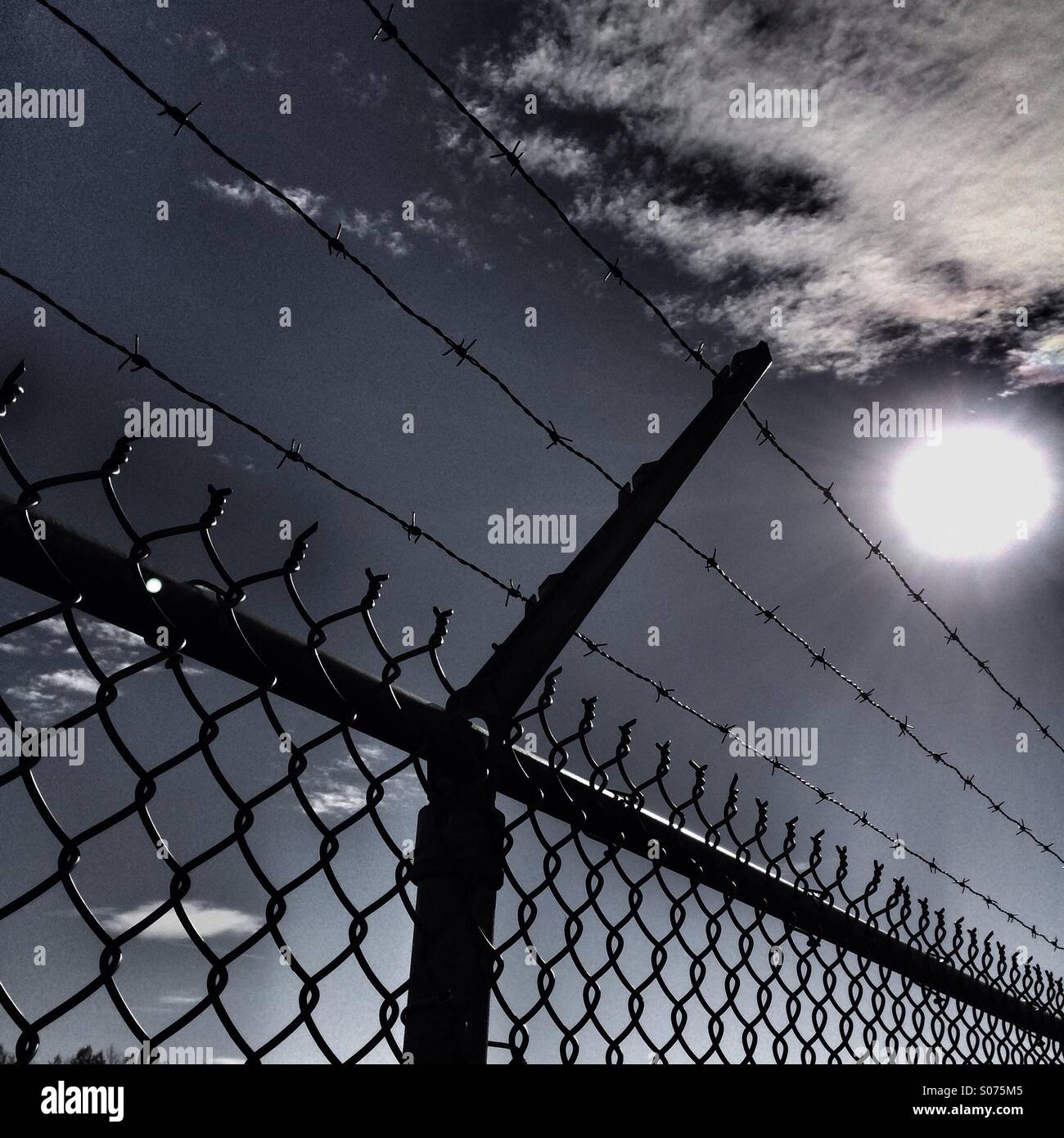 Zaun - Smartphone-aufgenommenes Stockfoto