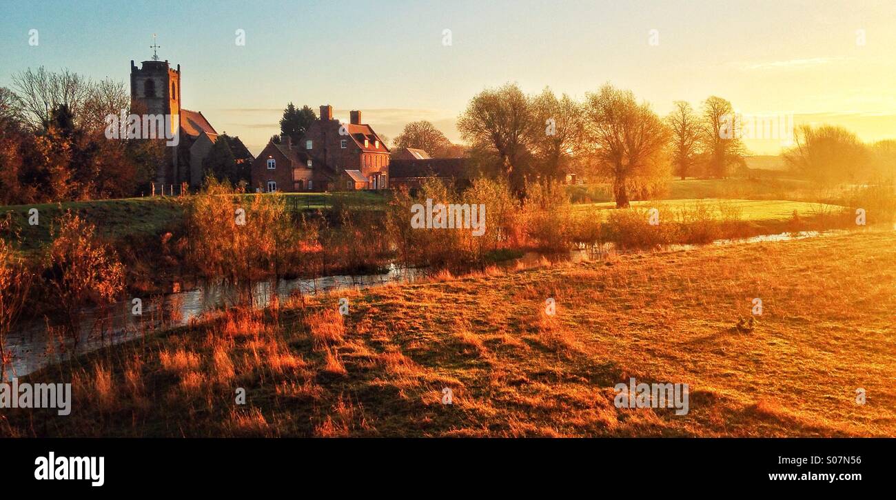 Lange Itchington Kirche bei Sonnenaufgang, Warwickshire, UK Stockfoto