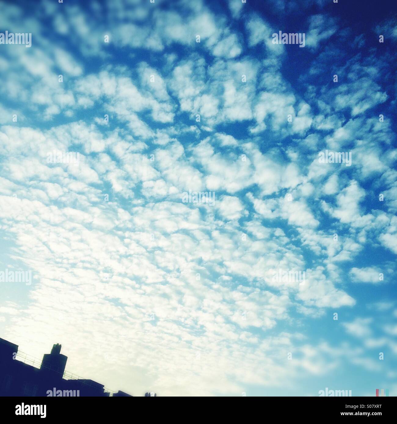 Am Nachmittag Londoner Himmel Stockfoto