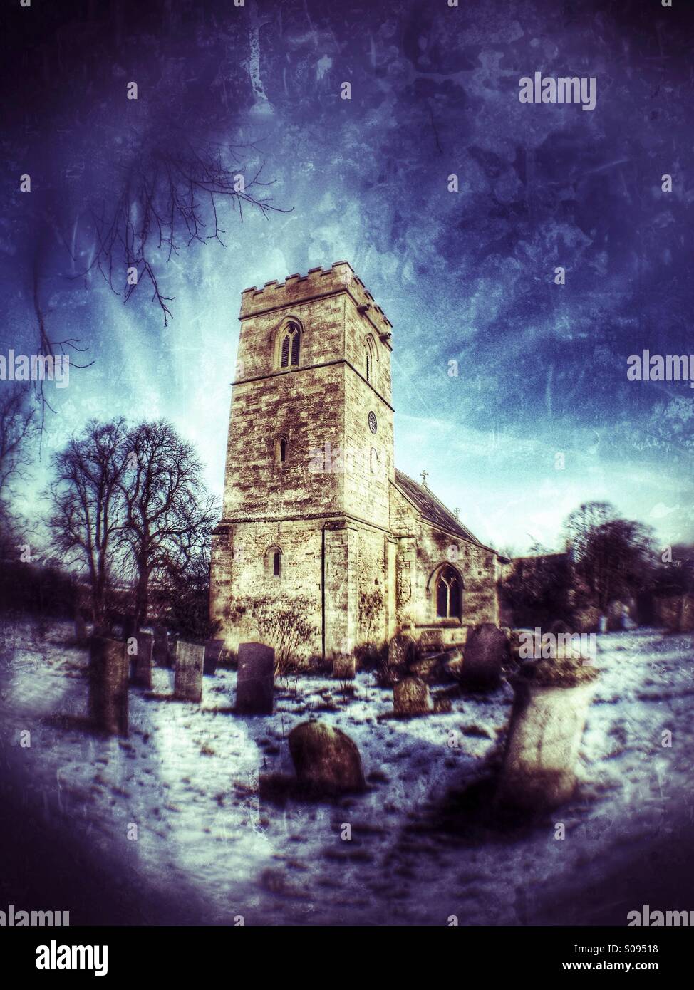 Dorfkirche im Winter. Carlton Scroop, Lincolnshire, England. - Smartphone-aufgenommenes Stockfoto