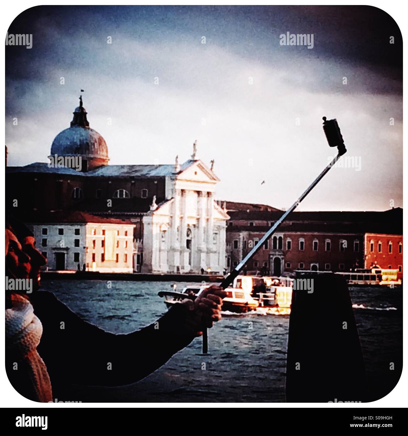 Venedig-Selfie-stick - Smartphone-aufgenommenes Stockfoto