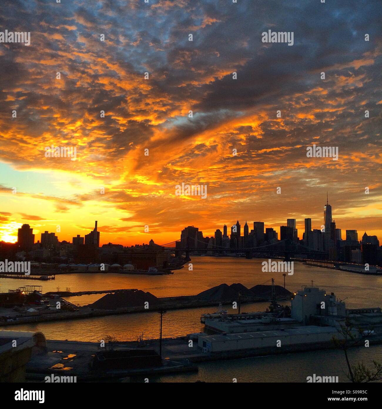 Winter-Sonnenuntergang. Stockfoto