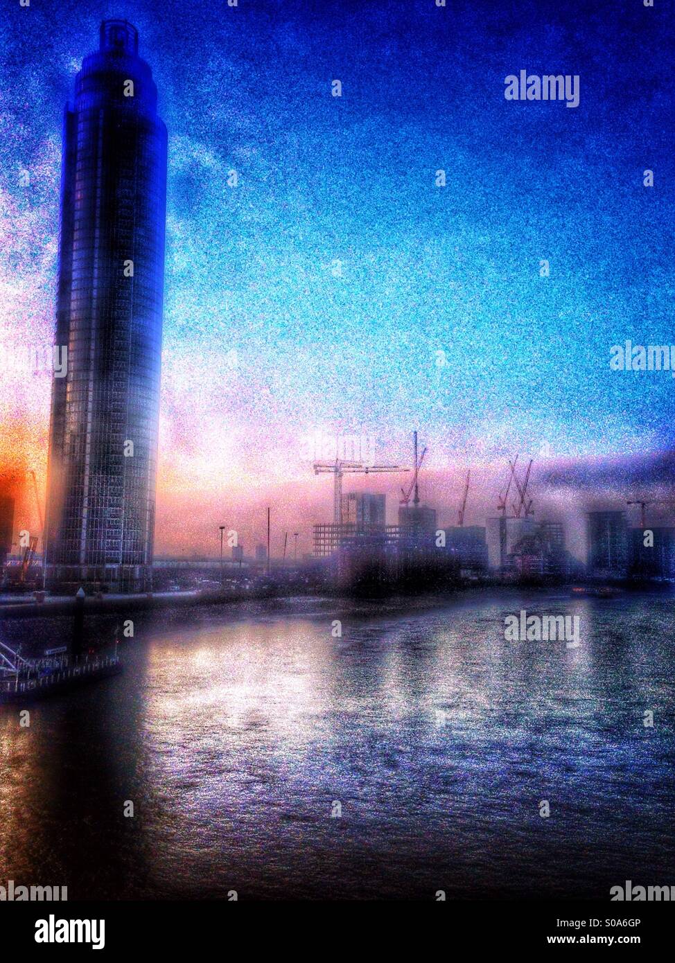 Blick auf den Fluss von Vauxhall Bridge. Stockfoto