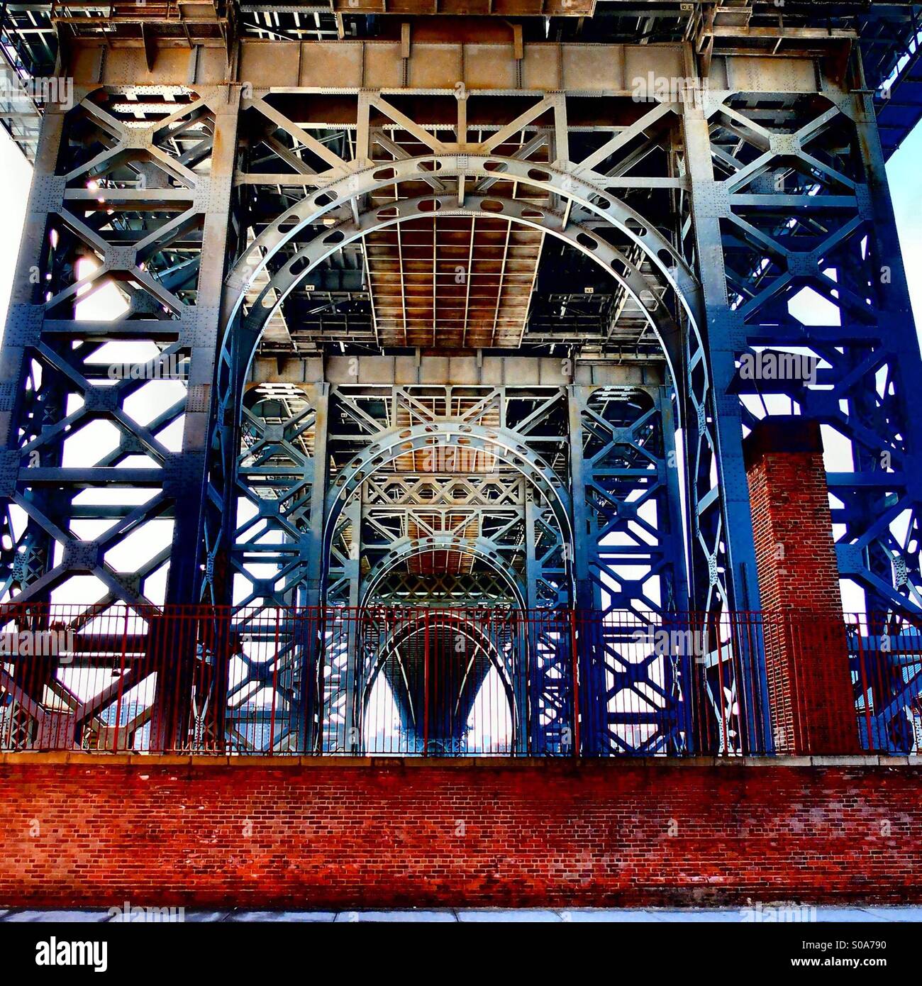 Unter die Williamsburg Bridge, Brooklyn Stockfoto