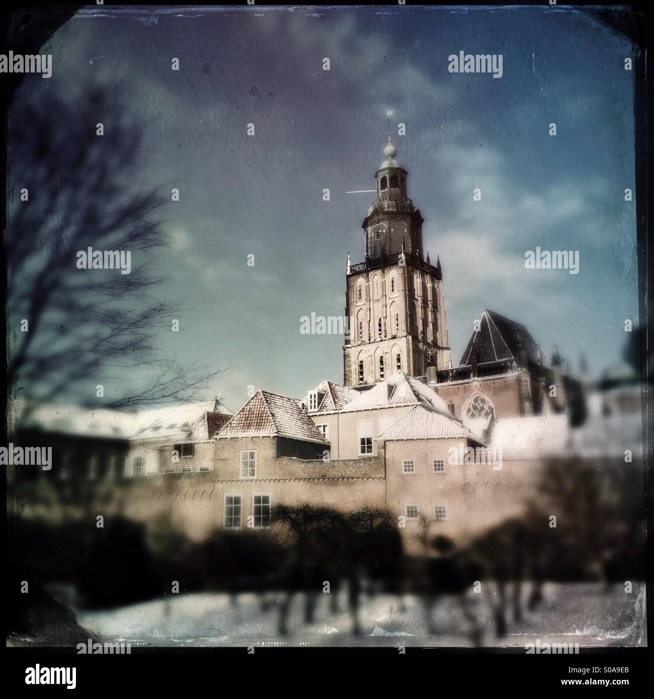 Blick auf die mittelalterliche Stadt Zutphen. Holland - Smartphone-aufgenommenes Stockfoto