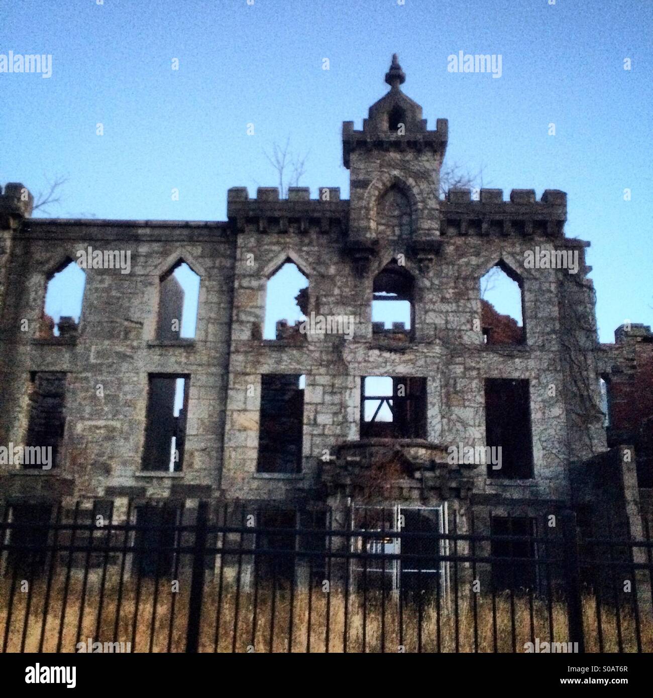 Verlassene Ruinen der alten Pocken Krankenhaus auf Roosevelt Island, New York City. Stockfoto