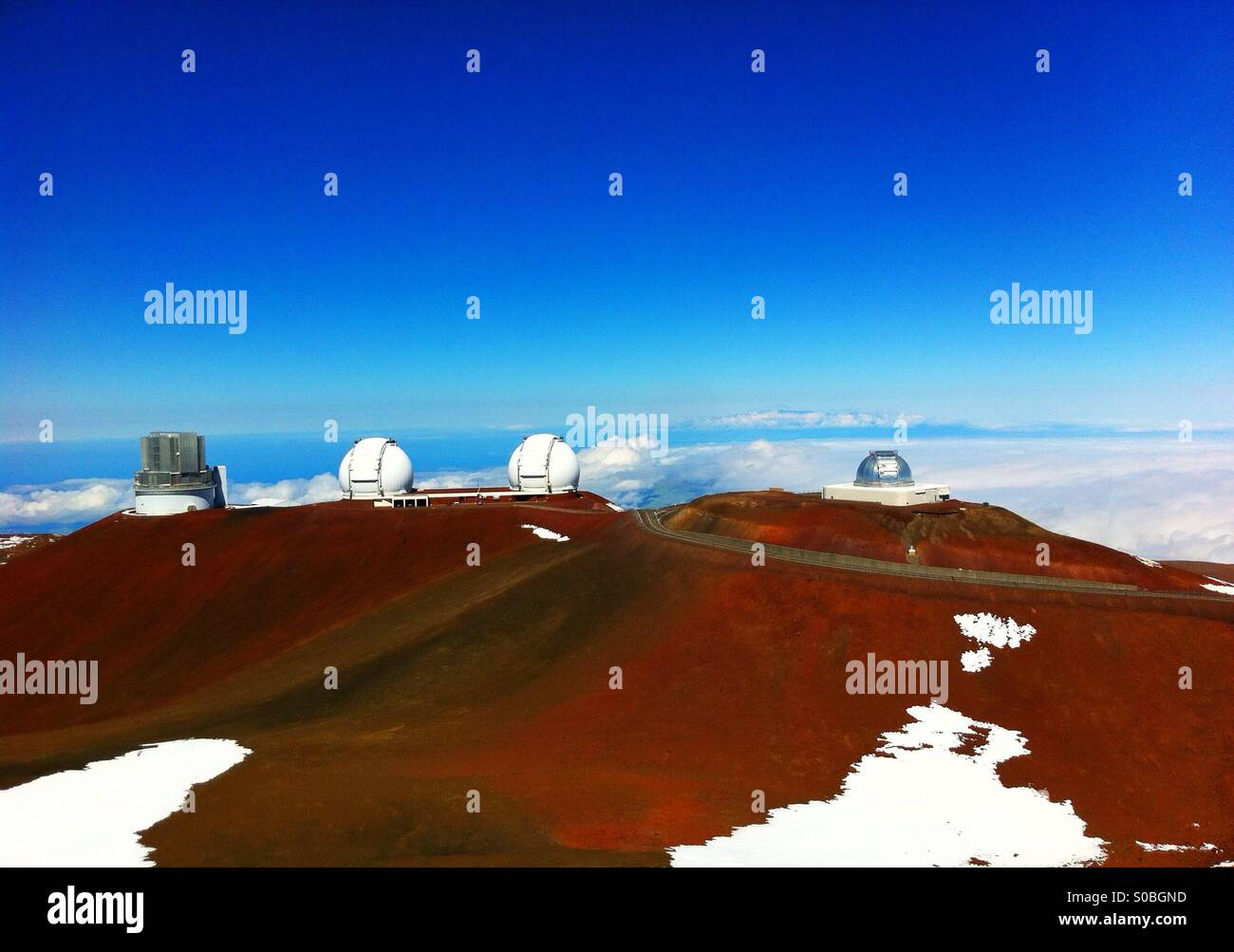 Vier große astronomische Teleskope auf dem Gipfel des Mauna Kea auf der großen Insel Hawaii Stockfoto