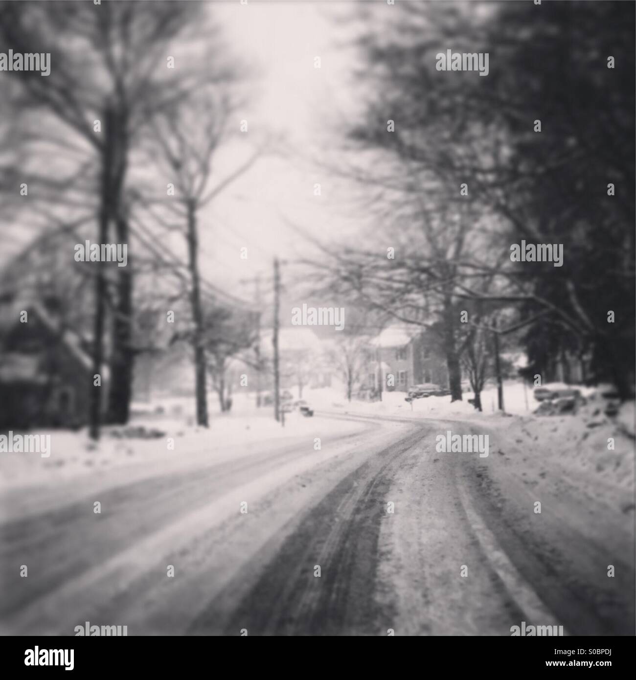 Verschneiten Straße im Nordosten der USA Stockfoto