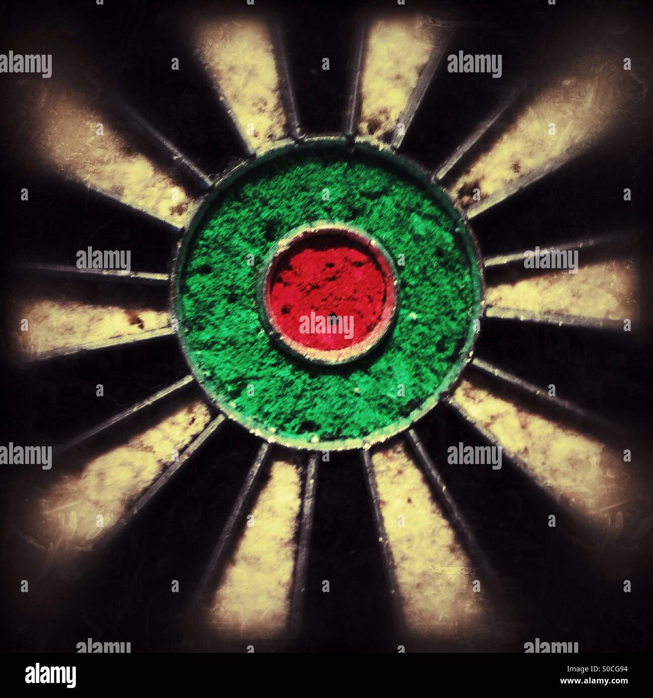 Detail einer Dartscheibe bullseye - Smartphone-aufgenommenes Stockfoto