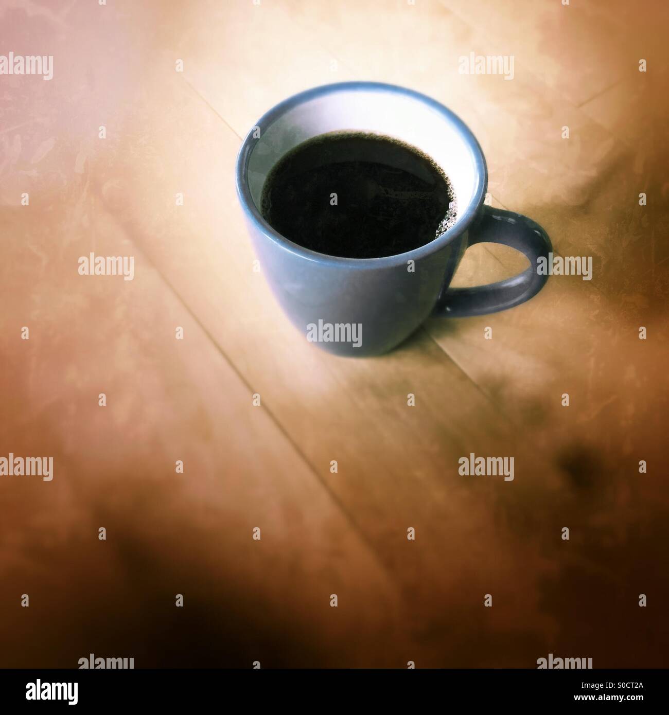 Schwarzer Kaffee - Smartphone-aufgenommenes Stockfoto