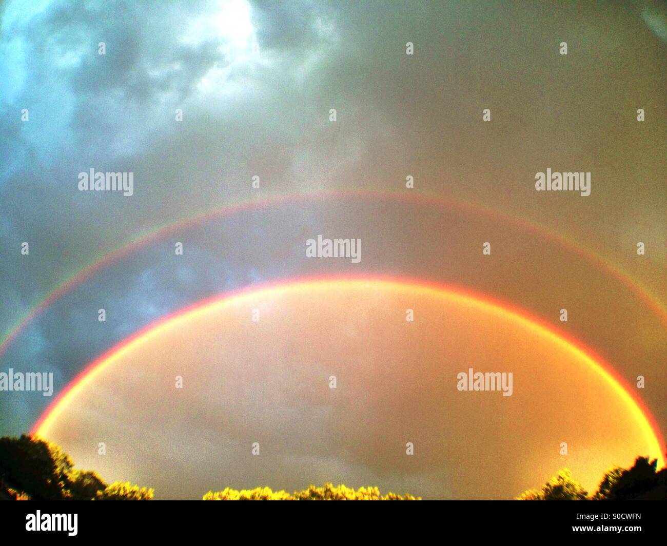 Doppelter Regenbogen Stockfoto