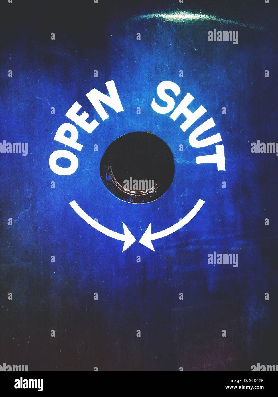 Ein "Open-Shut" Zeichen Stockfoto