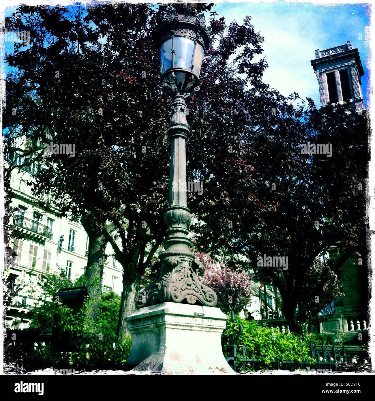 Hipstamatic Paris Straßenlaterne - Smartphone-aufgenommenes Stockfoto