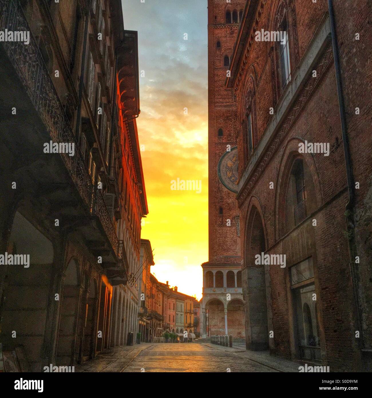 Folgen Sie der Sonne - Smartphone-aufgenommenes Stockfoto