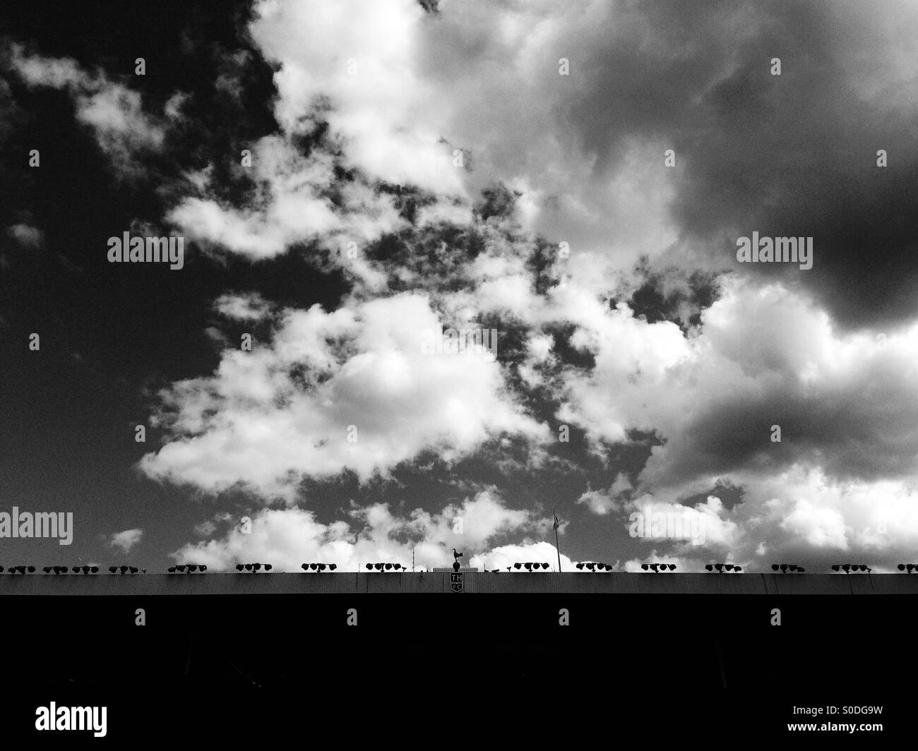 White Hart Lane Fußballstadion mit stimmungsvoller Himmel Stockfoto