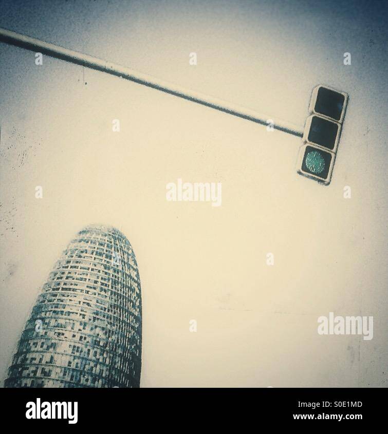 Barcelona Torre Agbar in Barcelona, Catalonua, Spanien - Smartphone-aufgenommenes Stockfoto