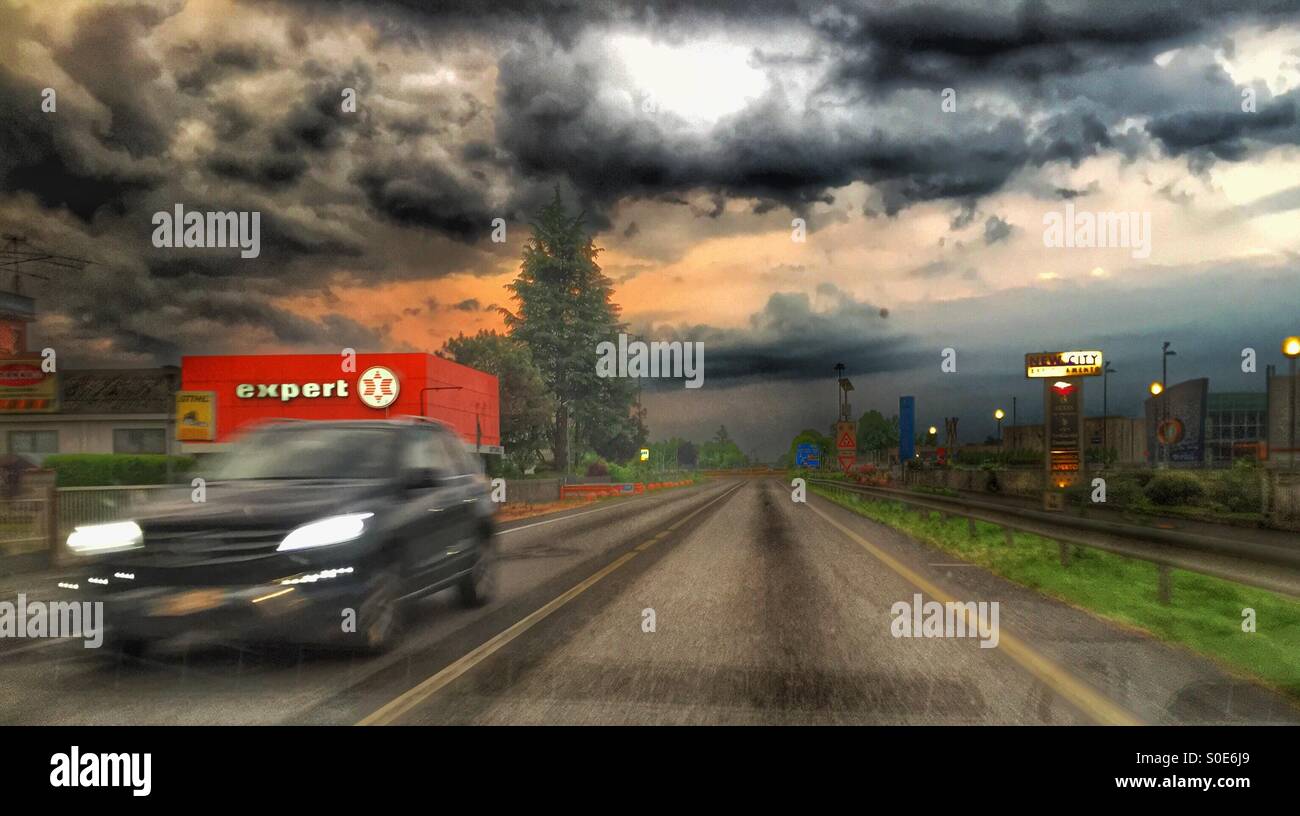 Flucht vor dem Sturm - Lombardei-Italien Stockfoto