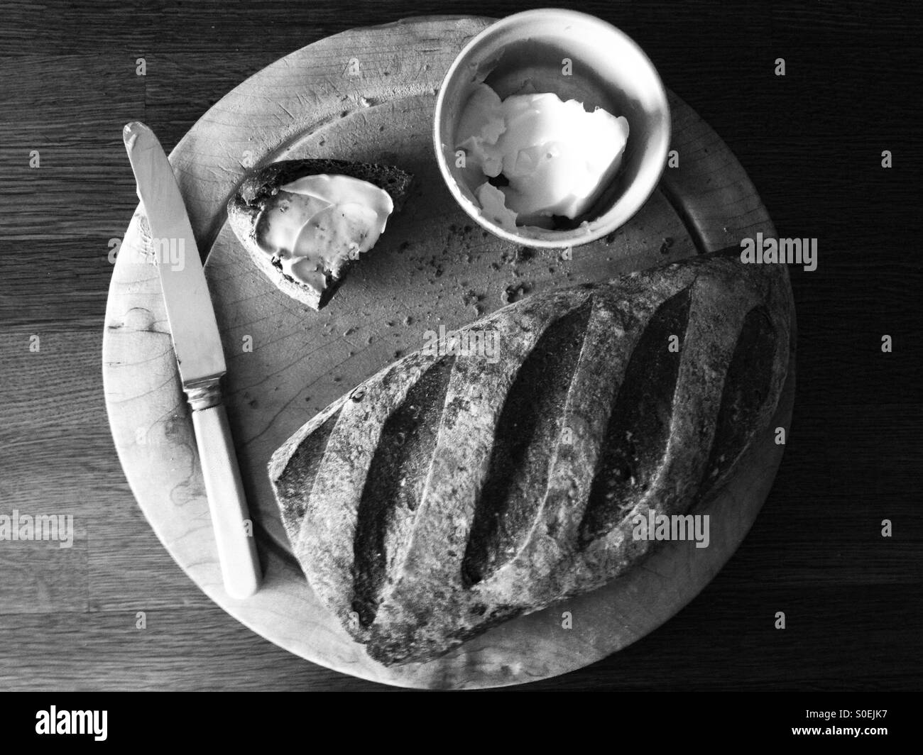Polnisches roggenbrot Schwarzweiß-Stockfotos und -bilder - Alamy