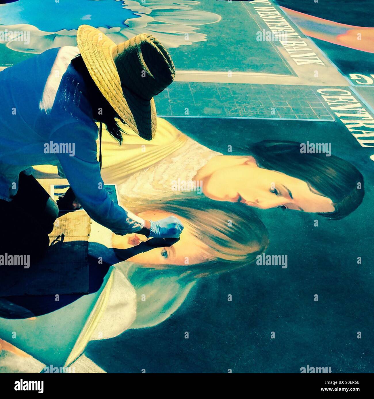 24. Mai 2015 jährliche 29. ich Madonnari italienische Malerei Straßenfest in Santa Barbara, Kalifornien, USA - Smartphone-aufgenommenes Stockfoto