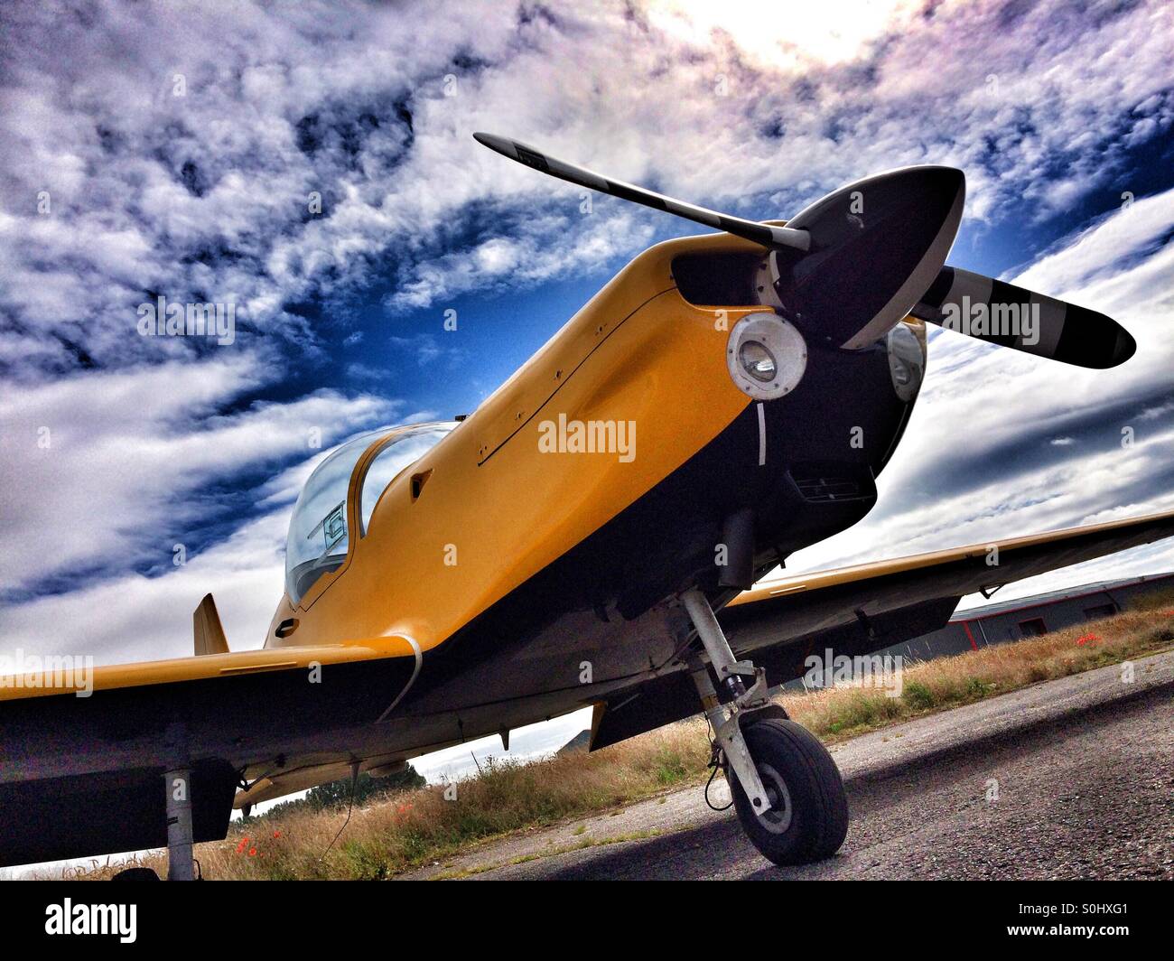 Slingsby Firefly auf volle Sutton-Flugplatz - Smartphone-aufgenommenes Stockfoto