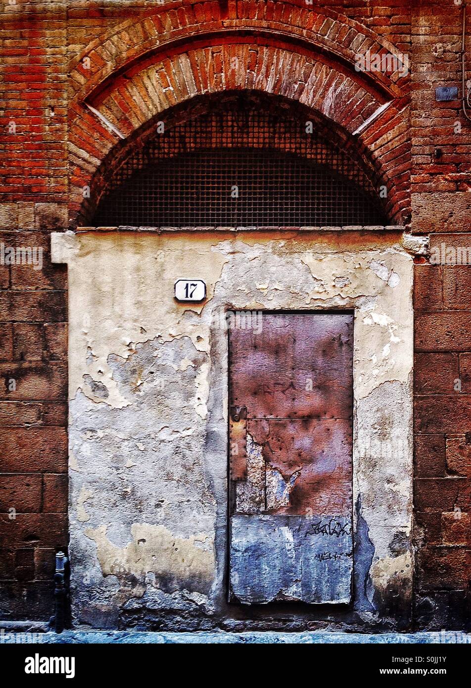 Alte Tür in Lucca Italien Stockfoto