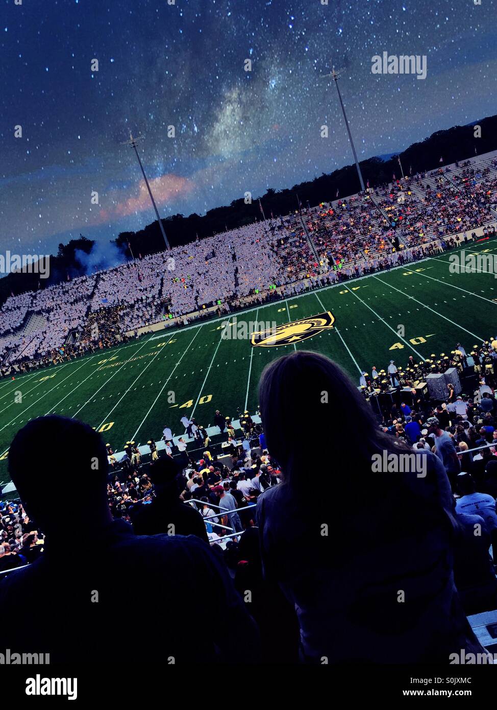 College-Football-Spiel in West Point, New York. - Smartphone-aufgenommenes Stockfoto