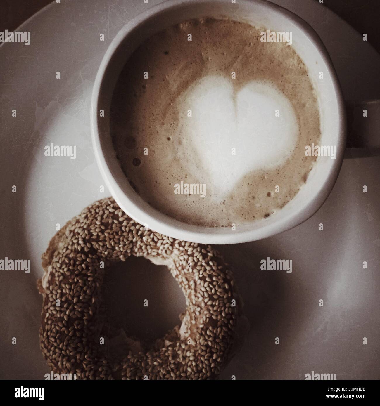 Bagel und Kaffee Stockfoto