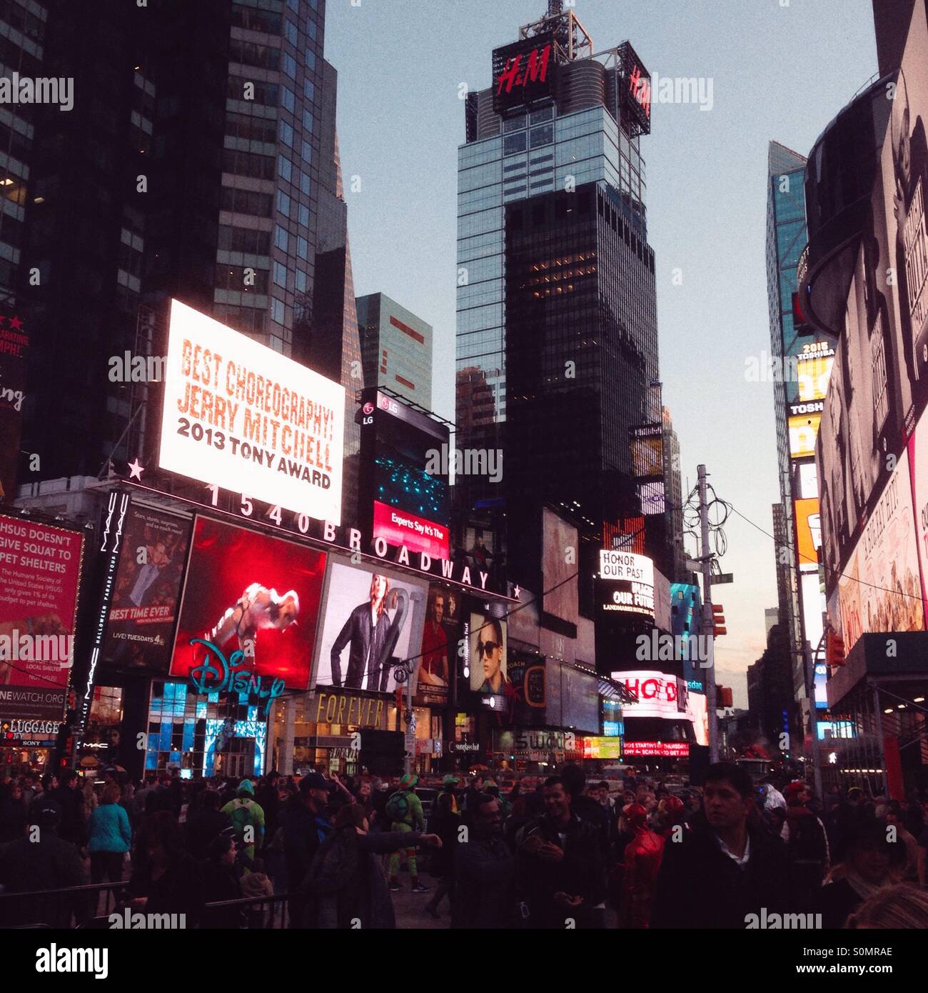 Time Square bei Dämmerung, Manhattan, New York City, Vereinigte Staaten von Amerika. Stockfoto