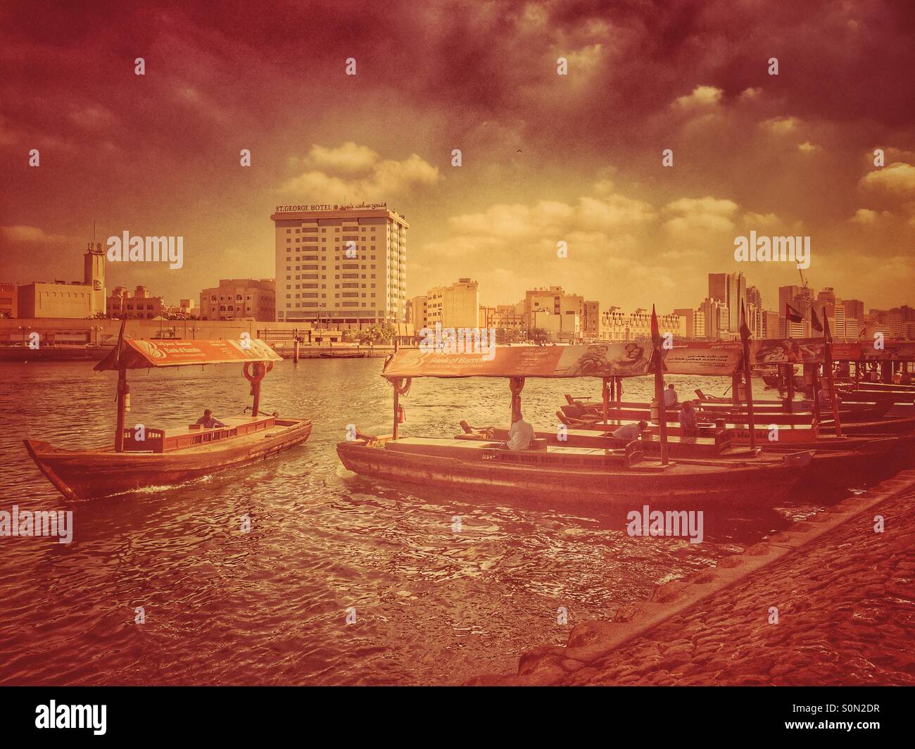 Boote am Dubai creek Stockfoto