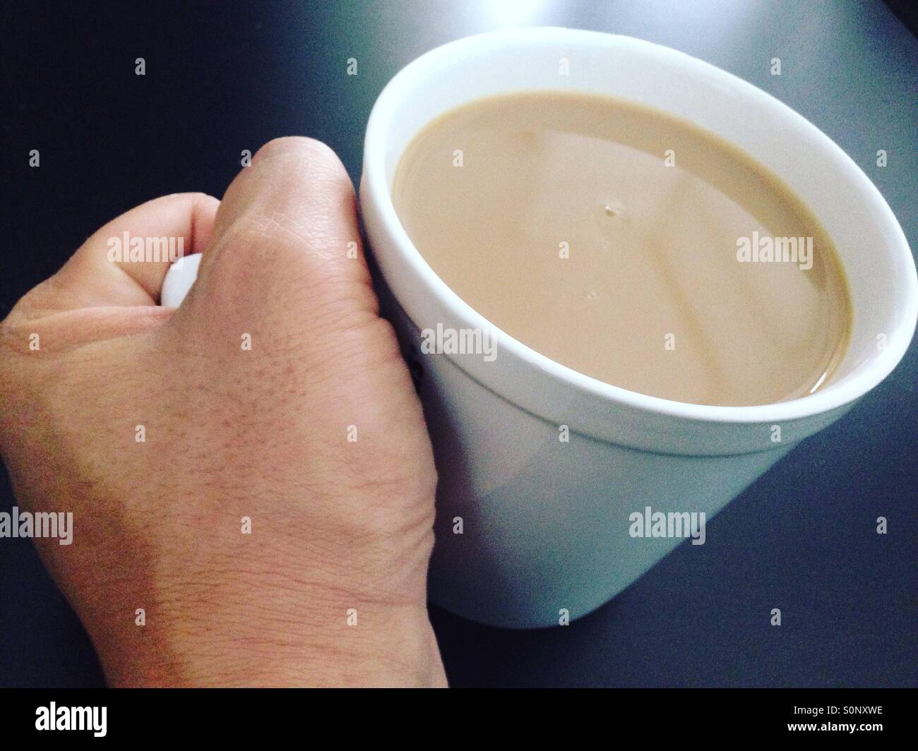 Riesige Kaffeetasse Stockfotos Und Bilder Kaufen Alamy