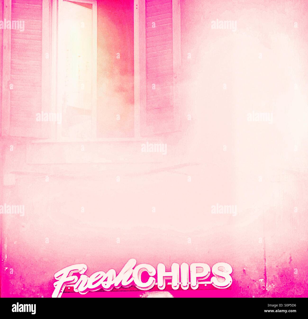 Rosafarbene, sonnendurchflutete Chips - Smartphone-aufgenommenes Stockfoto