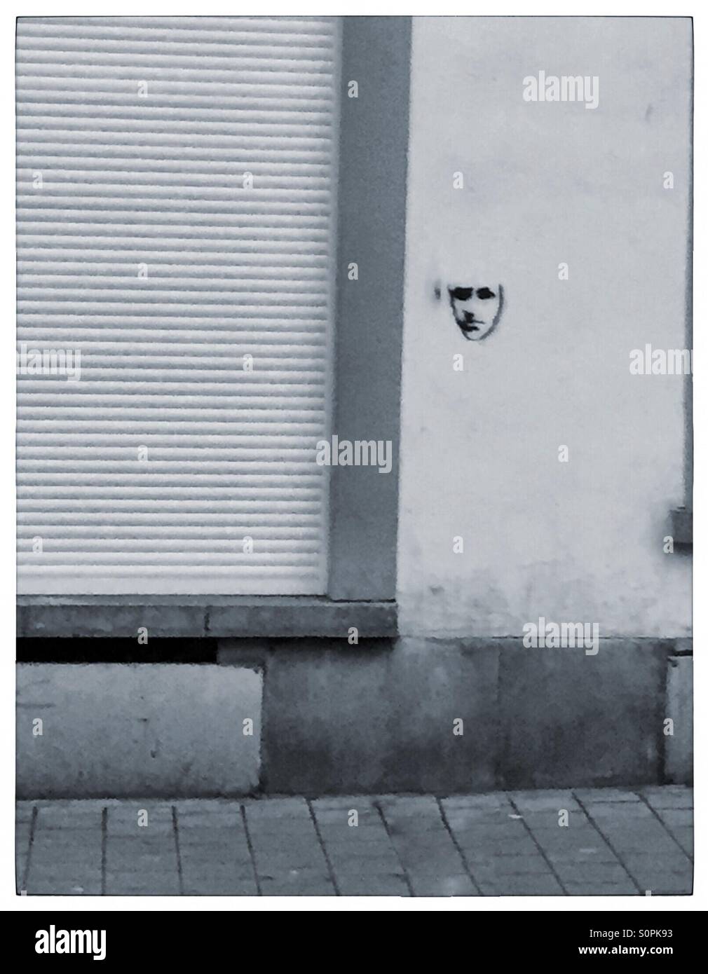 Stellen an der Wand - Smartphone-aufgenommenes Stockfoto