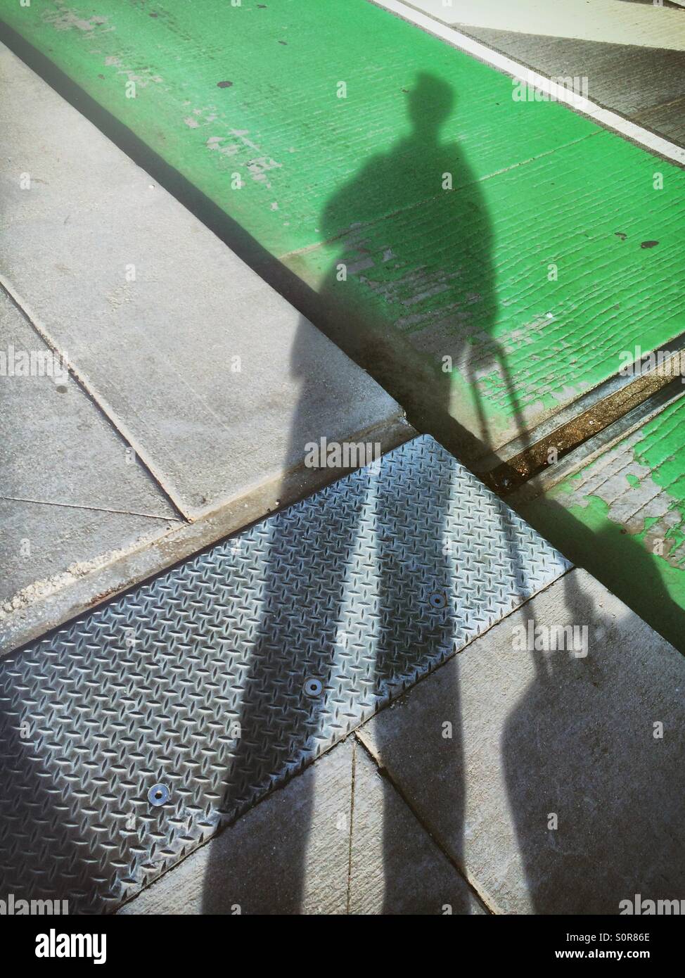 Silhouette eines Reisenden Stockfoto
